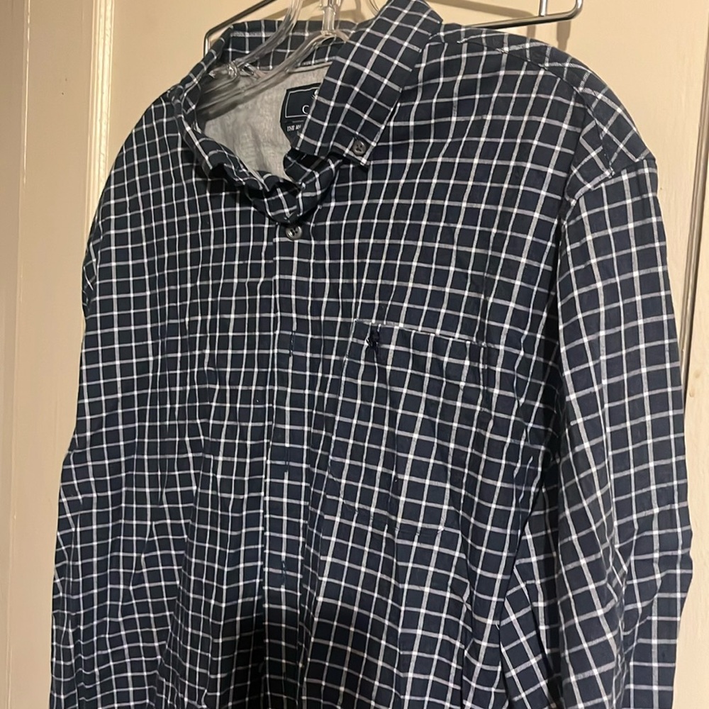 🎈3/$10🎈Coast button down